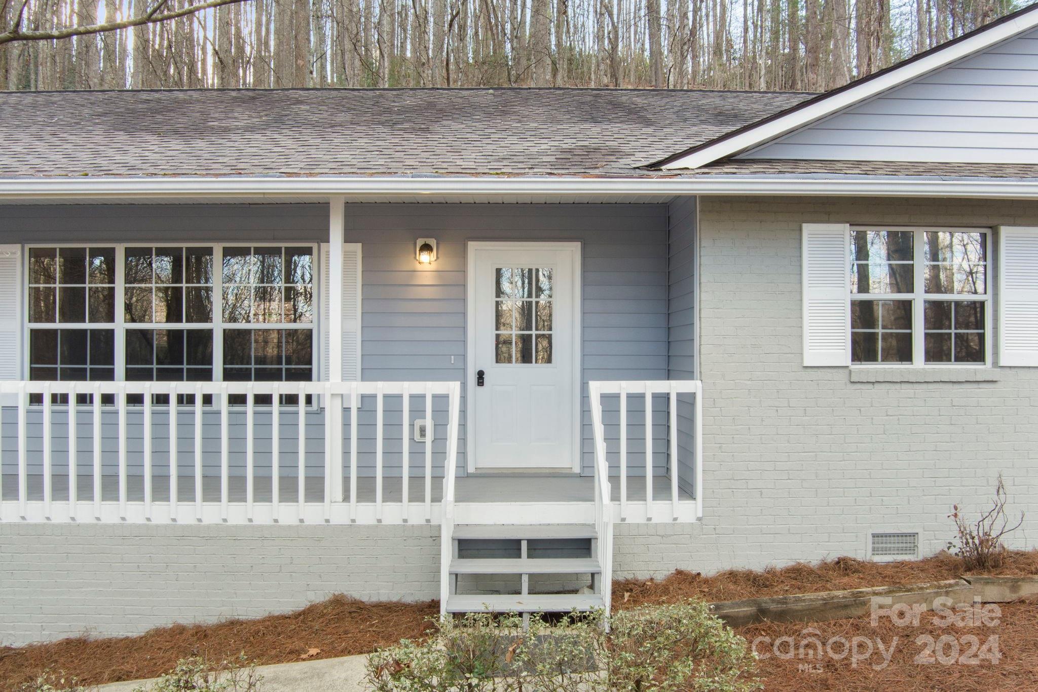 604 Surrey Glen Circle Hendersonville NC 28739