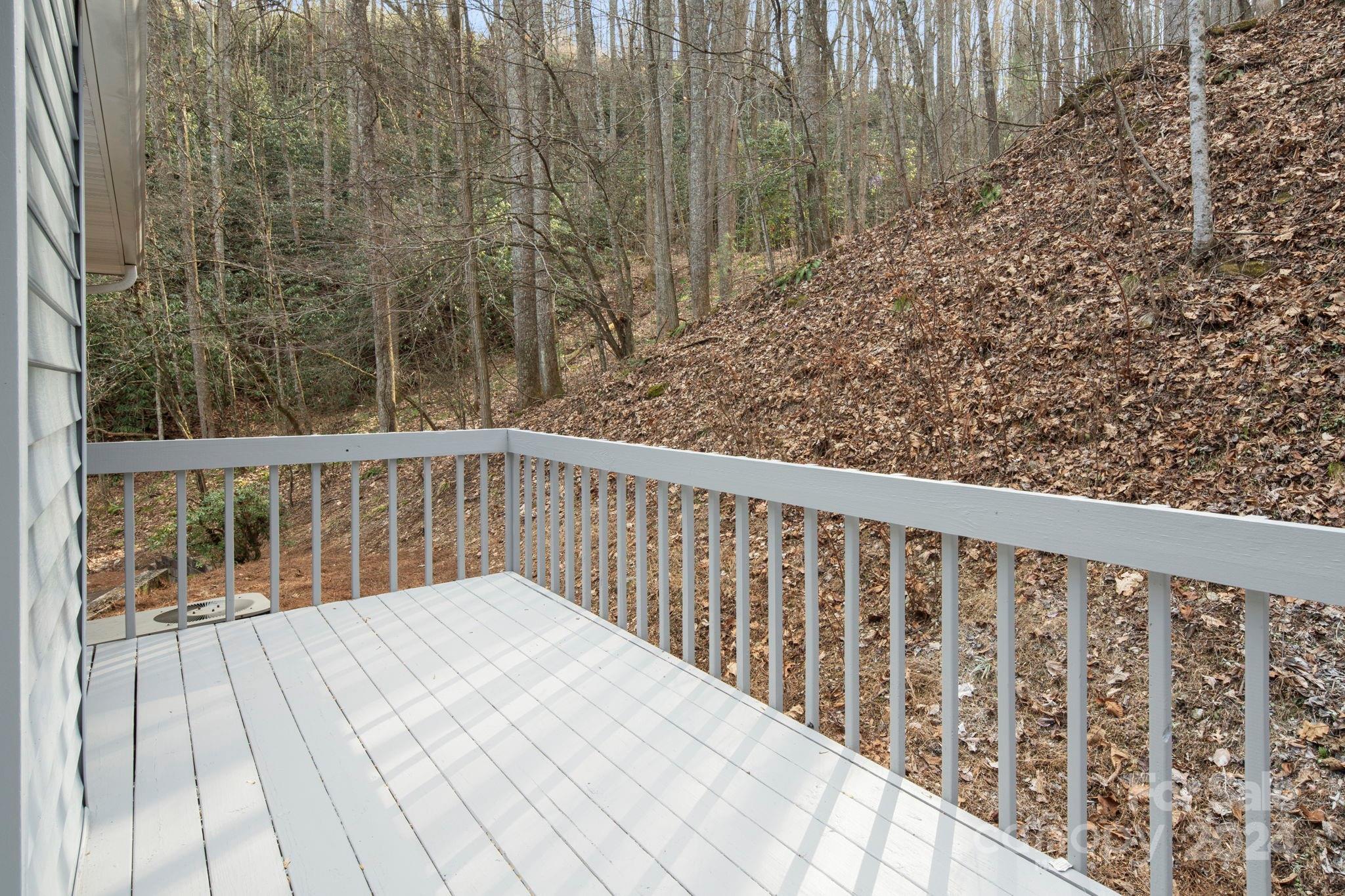 604 Surrey Glen Circle Hendersonville NC 28739