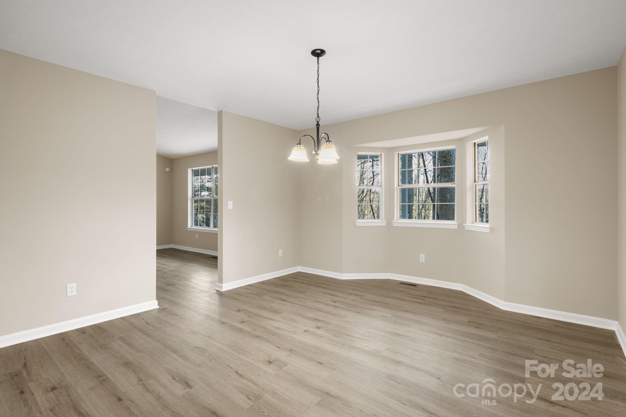 604 Surrey Glen Circle Hendersonville NC 28739