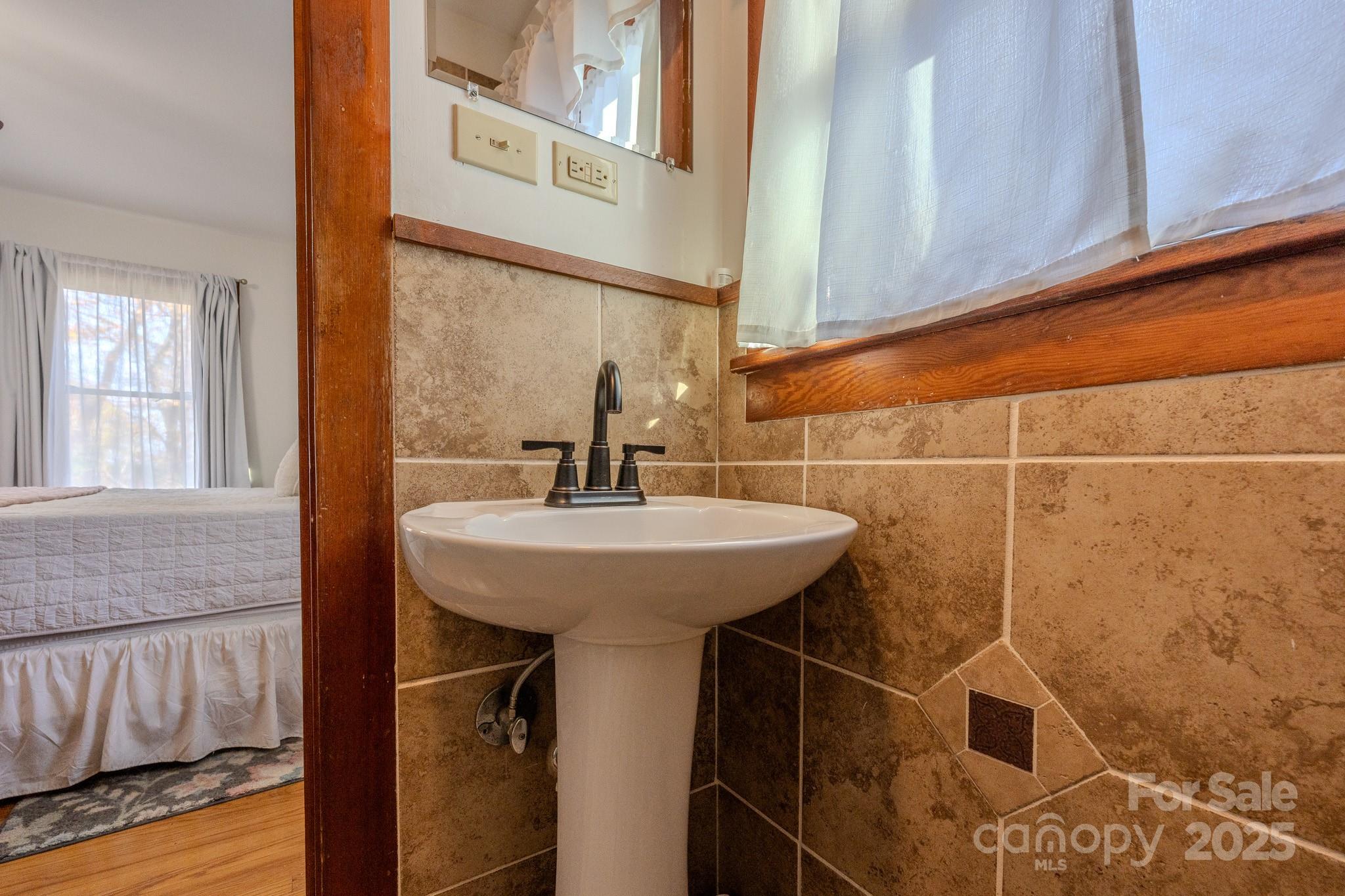127 Reid Queen Drive Little Switzerland NC 28749