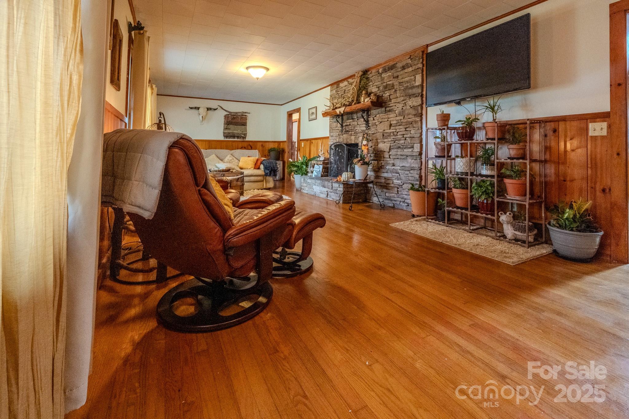 127 Reid Queen Drive Little Switzerland NC 28749