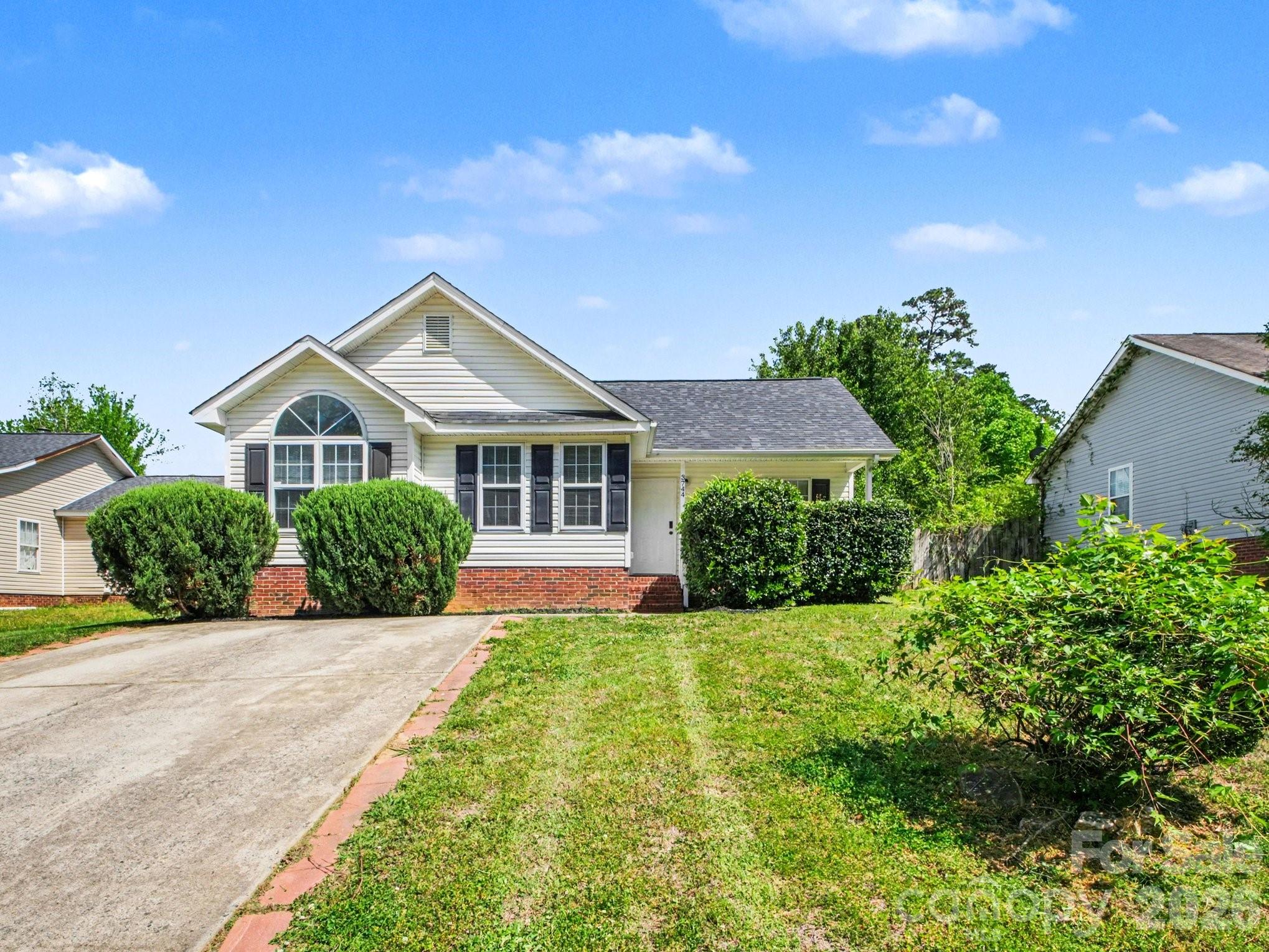 3744 Capps Hill Drive Charlotte NC 28216