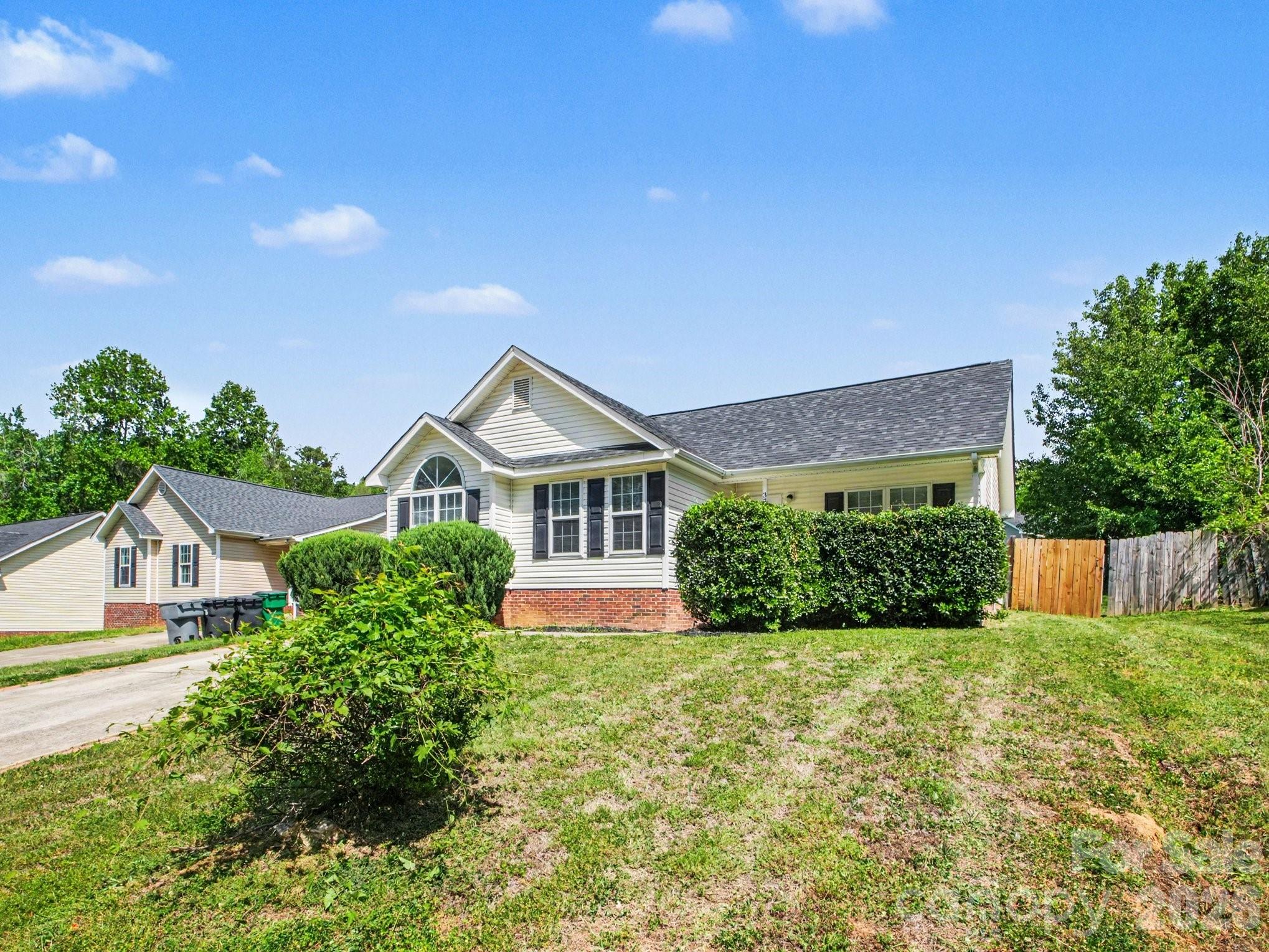 3744 Capps Hill Drive Charlotte NC 28216