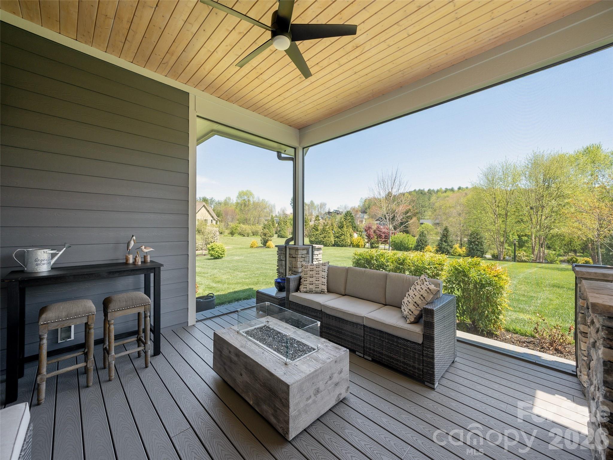 90 Drummond Circle Hendersonville NC 28791
