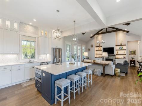 90 Drummond Circle Hendersonville NC 28791