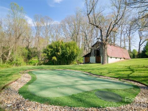 90 Drummond Circle Hendersonville NC 28791