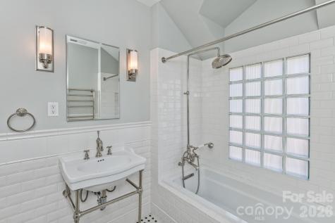 180 Tacoma Circle Asheville NC 28801