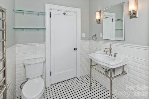 180 Tacoma Circle Asheville NC 28801