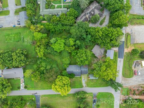 203 Barton Road Asheville NC 28804