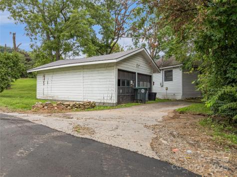 203 Barton Road Asheville NC 28804