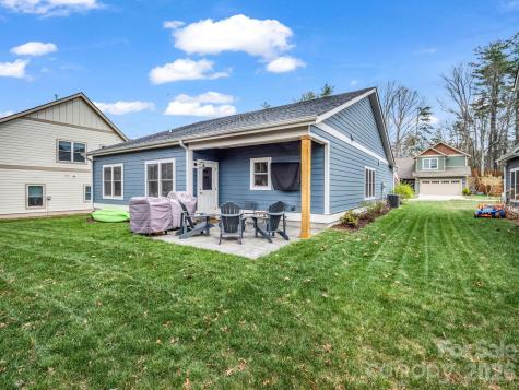 204 Weybridge Drive Arden NC 28704
