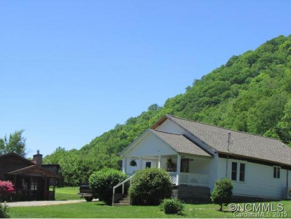 784&788 Riverview Road Burnsville NC 28714