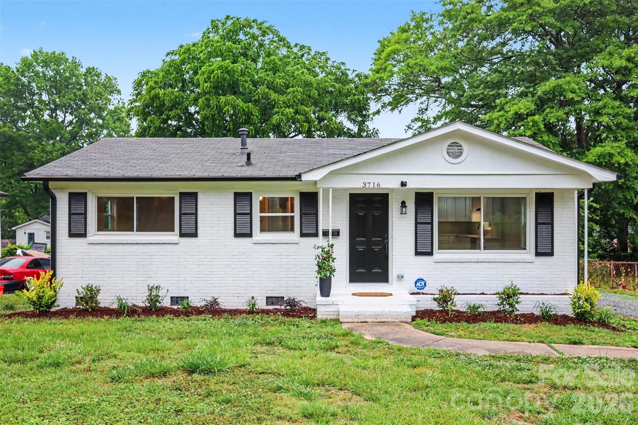 3716 Fieldcrest Road Charlotte NC 28217