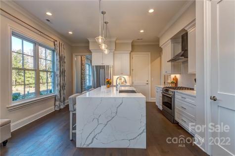313 Audrey Place Charlotte NC 28226