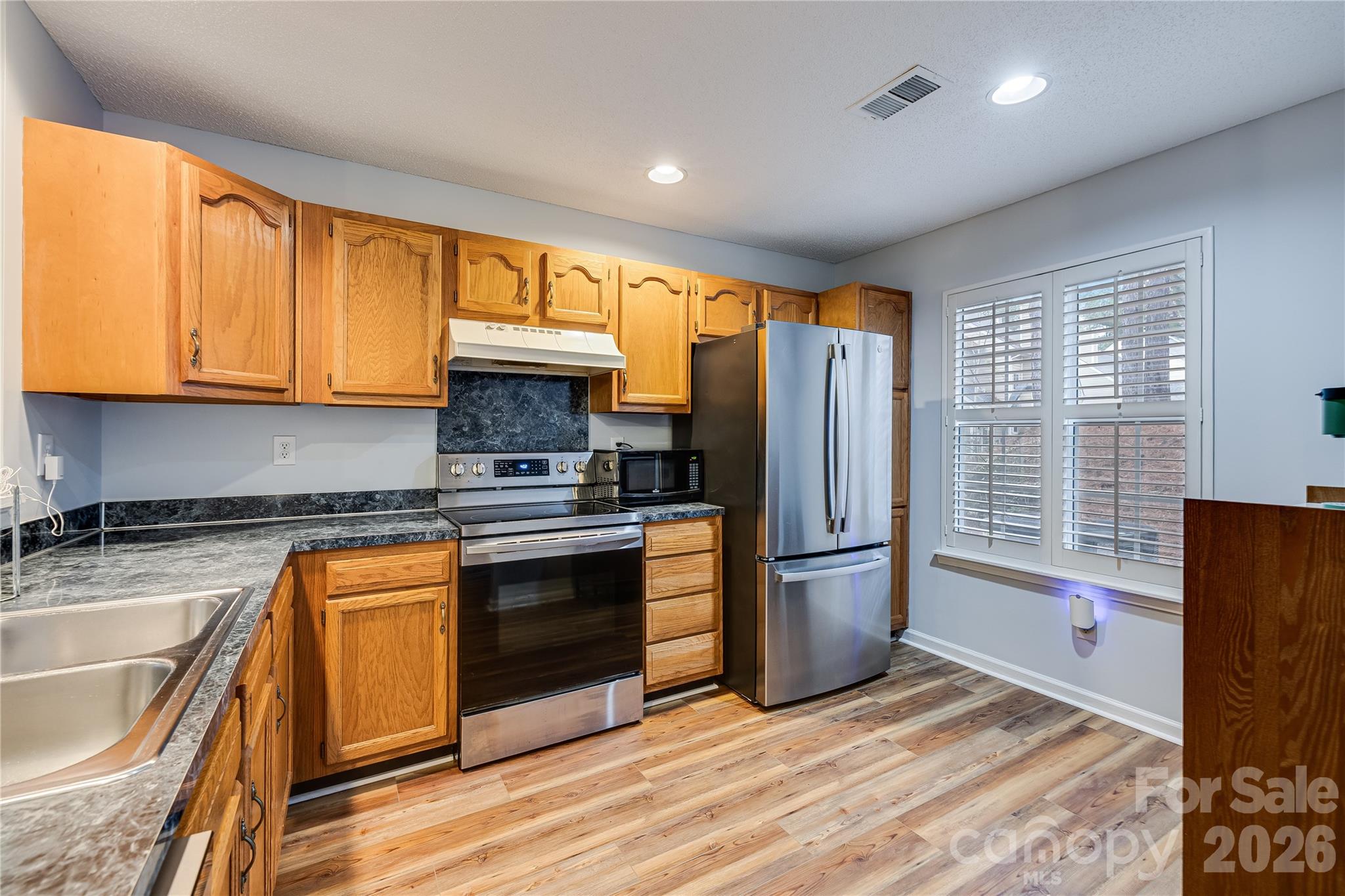 5925 Prescott Court Charlotte NC 28269