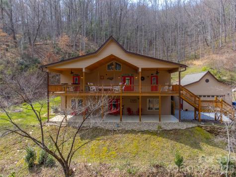 151 High Grove Parkway Whittier NC 28789