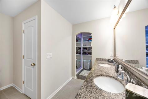 2342 Bloomfield Drive Kannapolis NC 28081