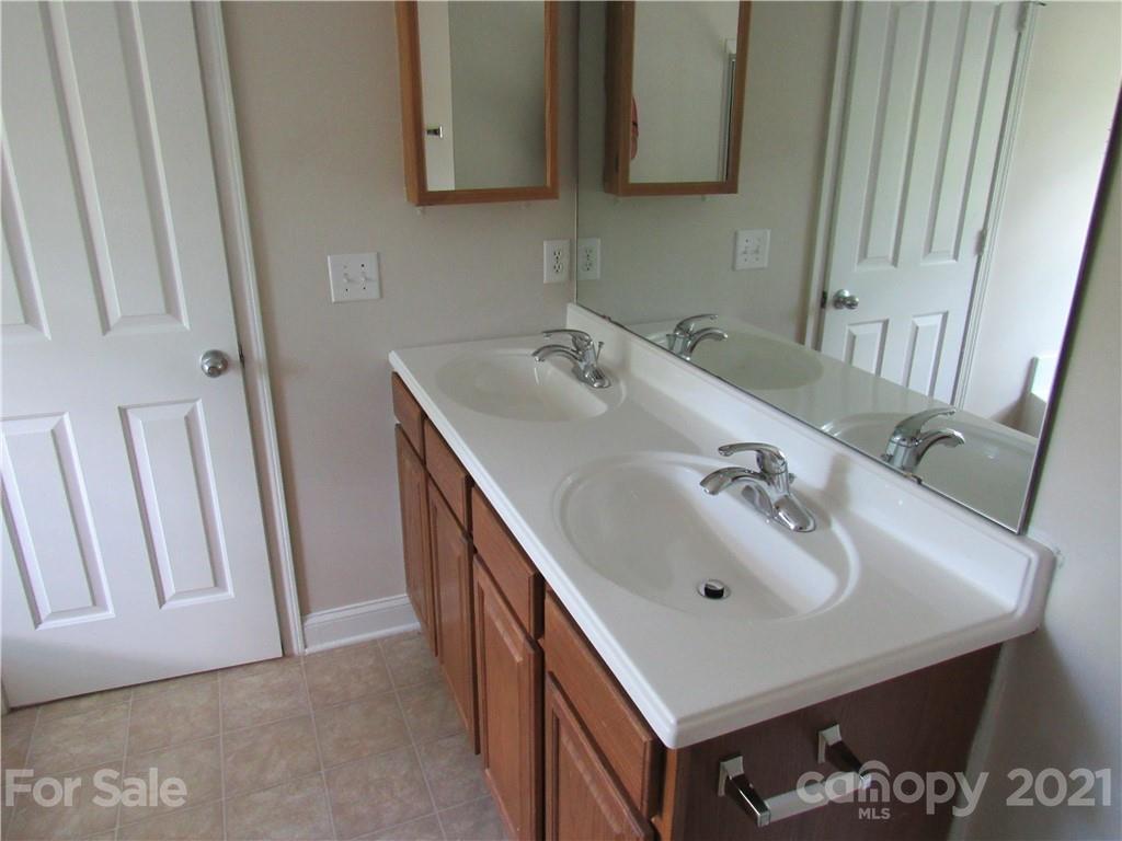 1435 Southern Sugar Drive Charlotte NC 28262