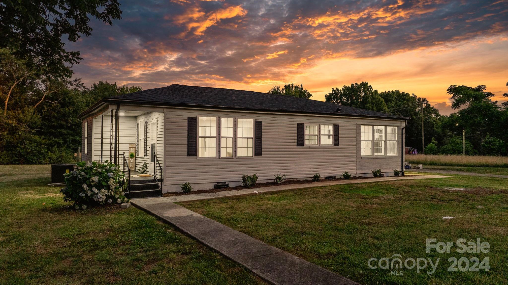 424 E 19th Street Newton NC 28658