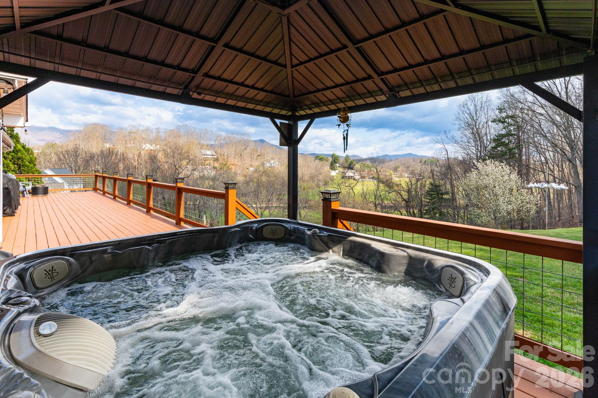 21 S Lindon Cove Road Candler NC 28715