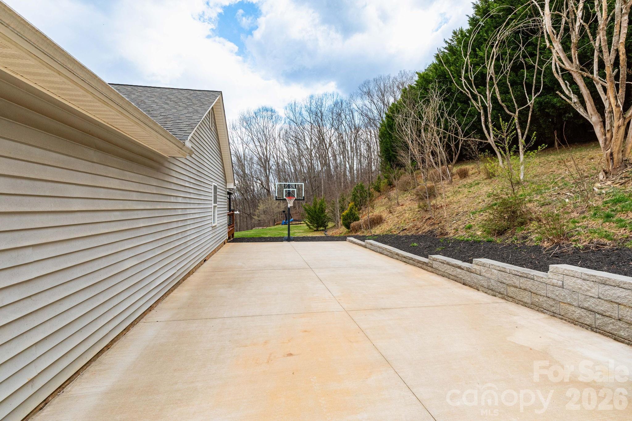 21 S Lindon Cove Road Candler NC 28715