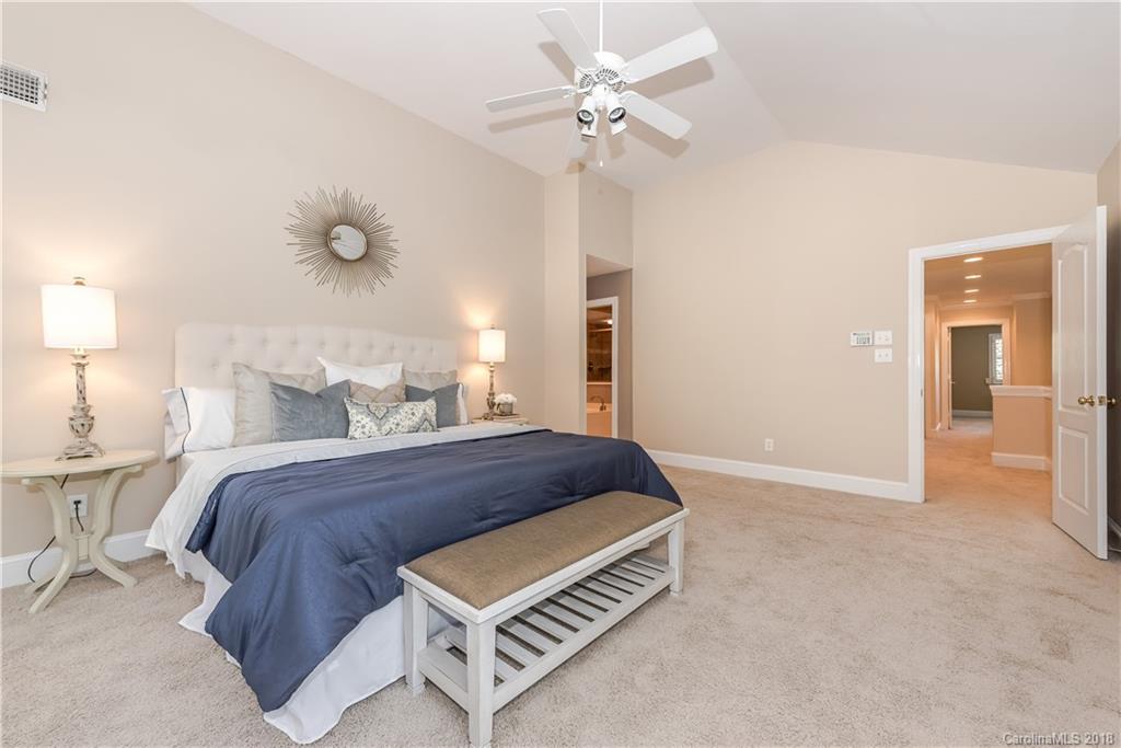 5738 Ballinard Lane Charlotte NC 28277