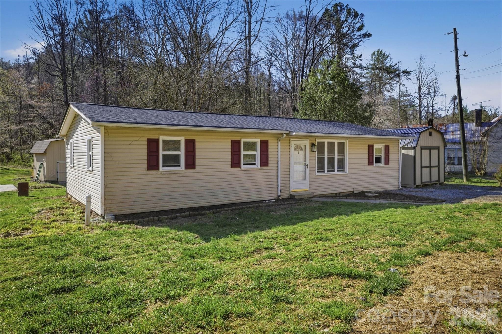 1553 Echo Drive Lenoir NC 28645