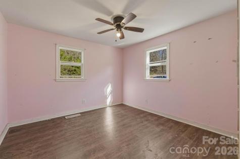 1553 Echo Drive Lenoir NC 28645