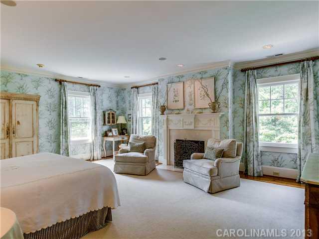 2200 Hopedale Avenue Charlotte NC 28207