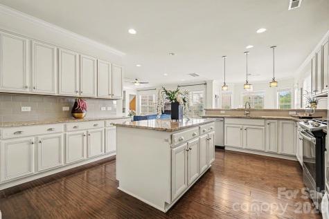 8455 Rosemary Way Harrisburg NC 28075
