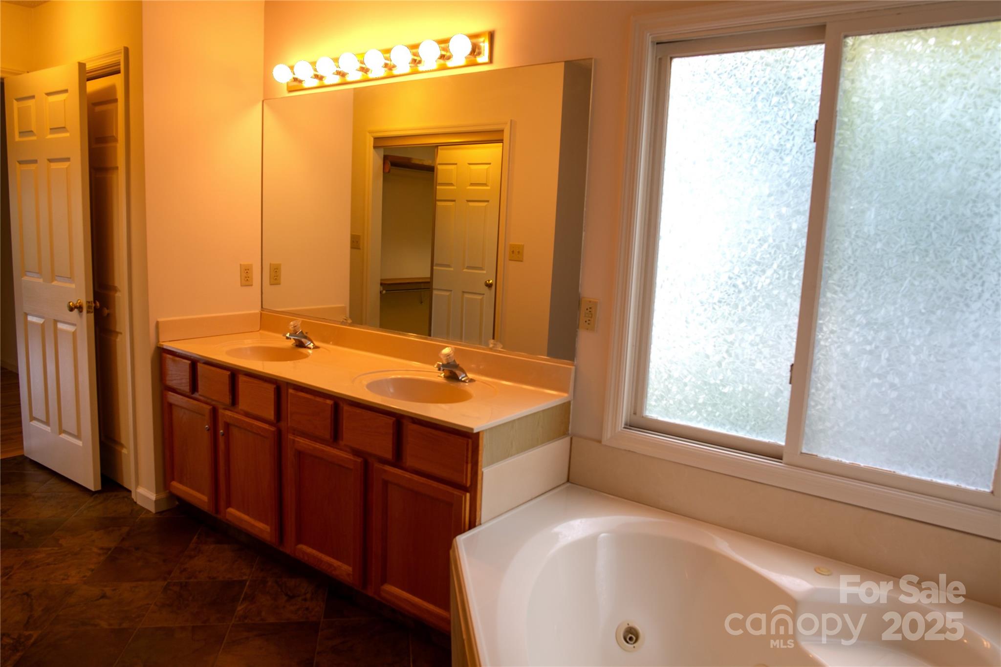 60 Park Avenue Street Asheville NC 28803