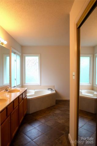 60 Park Avenue Street Asheville NC 28803