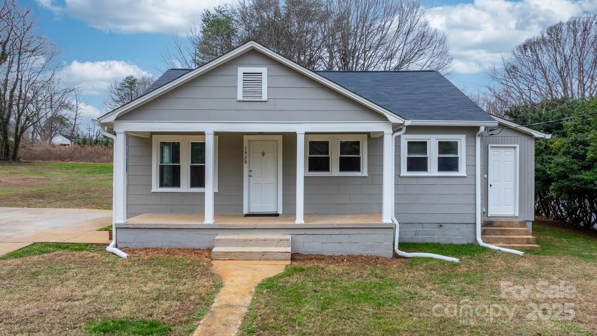 1529 4th Street NE Hickory NC 28601