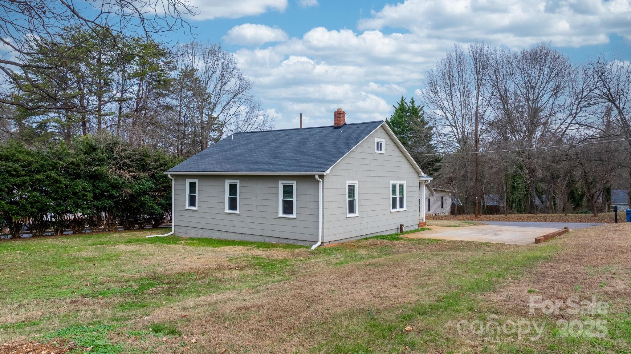 1529 4th Street NE Hickory NC 28601