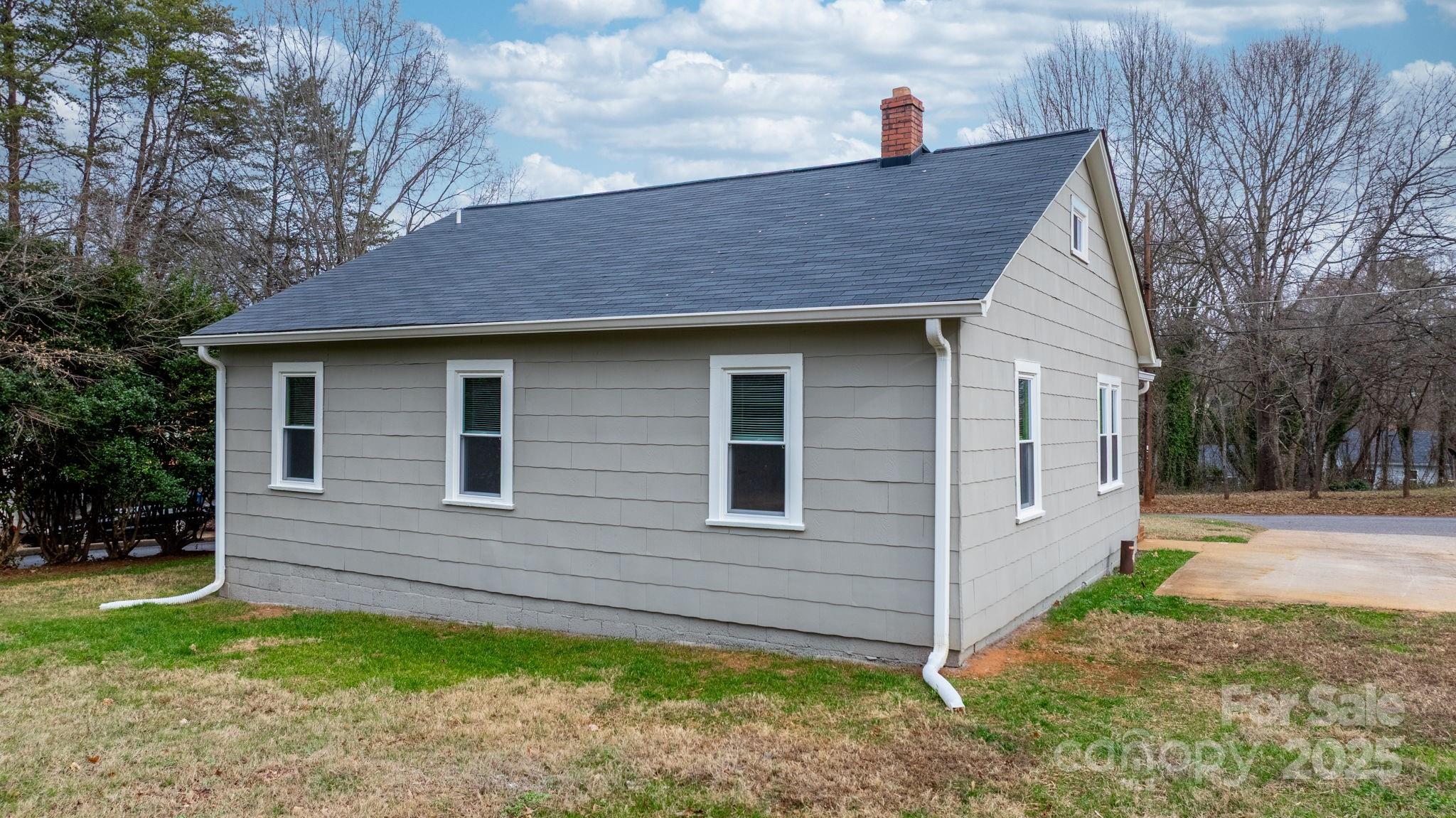 1529 4th Street NE Hickory NC 28601