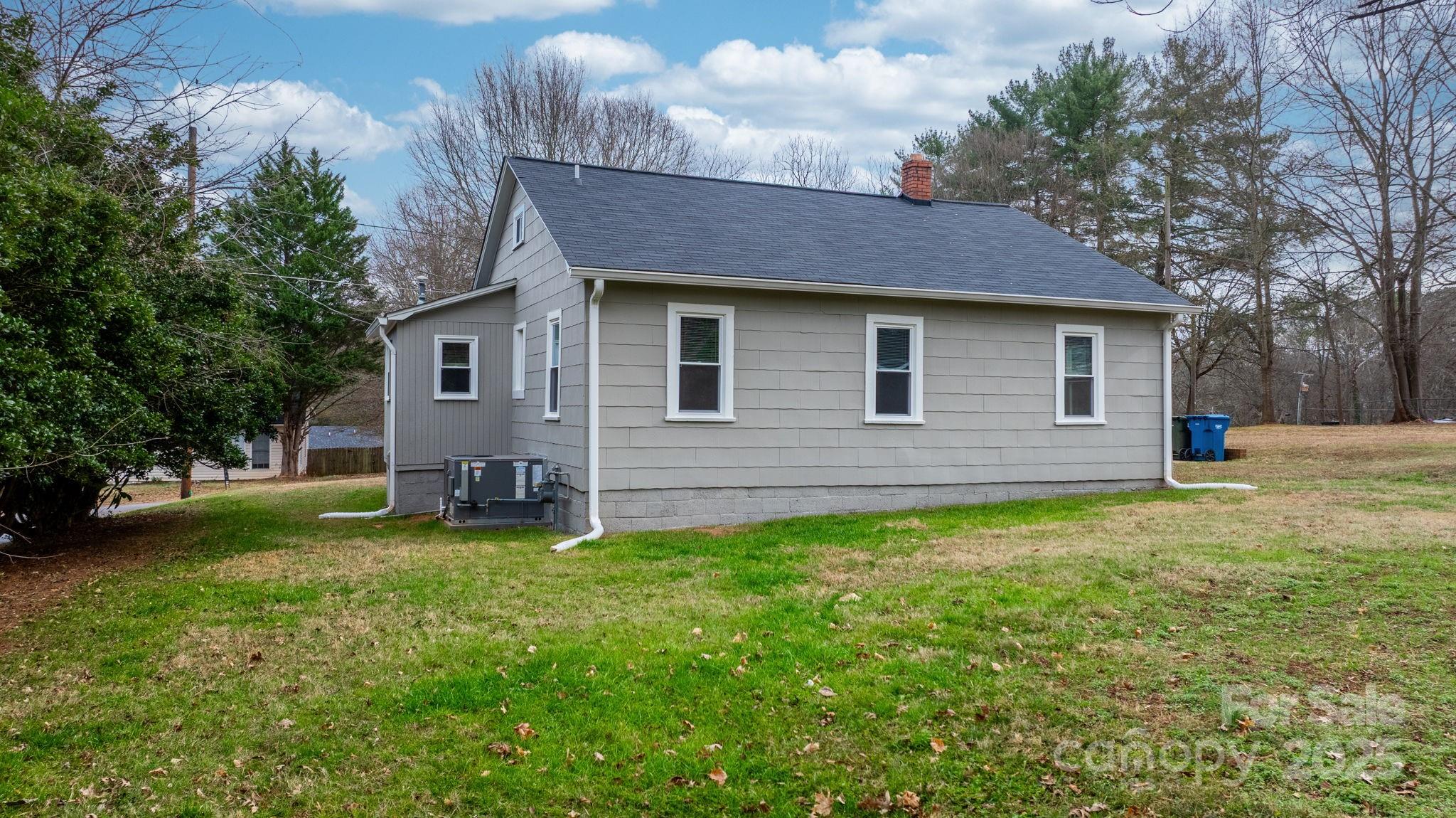 1529 4th Street NE Hickory NC 28601