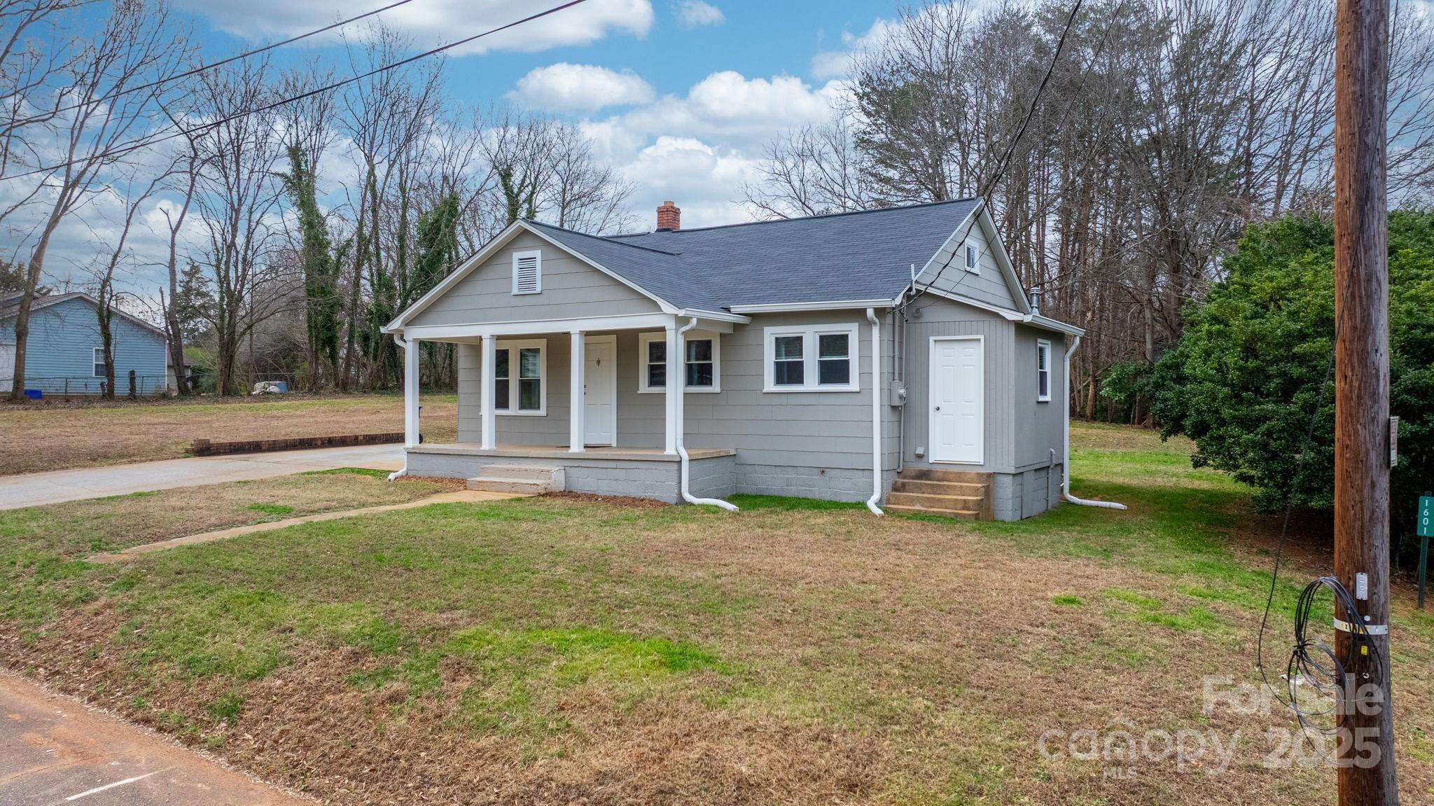 1529 4th Street NE Hickory NC 28601
