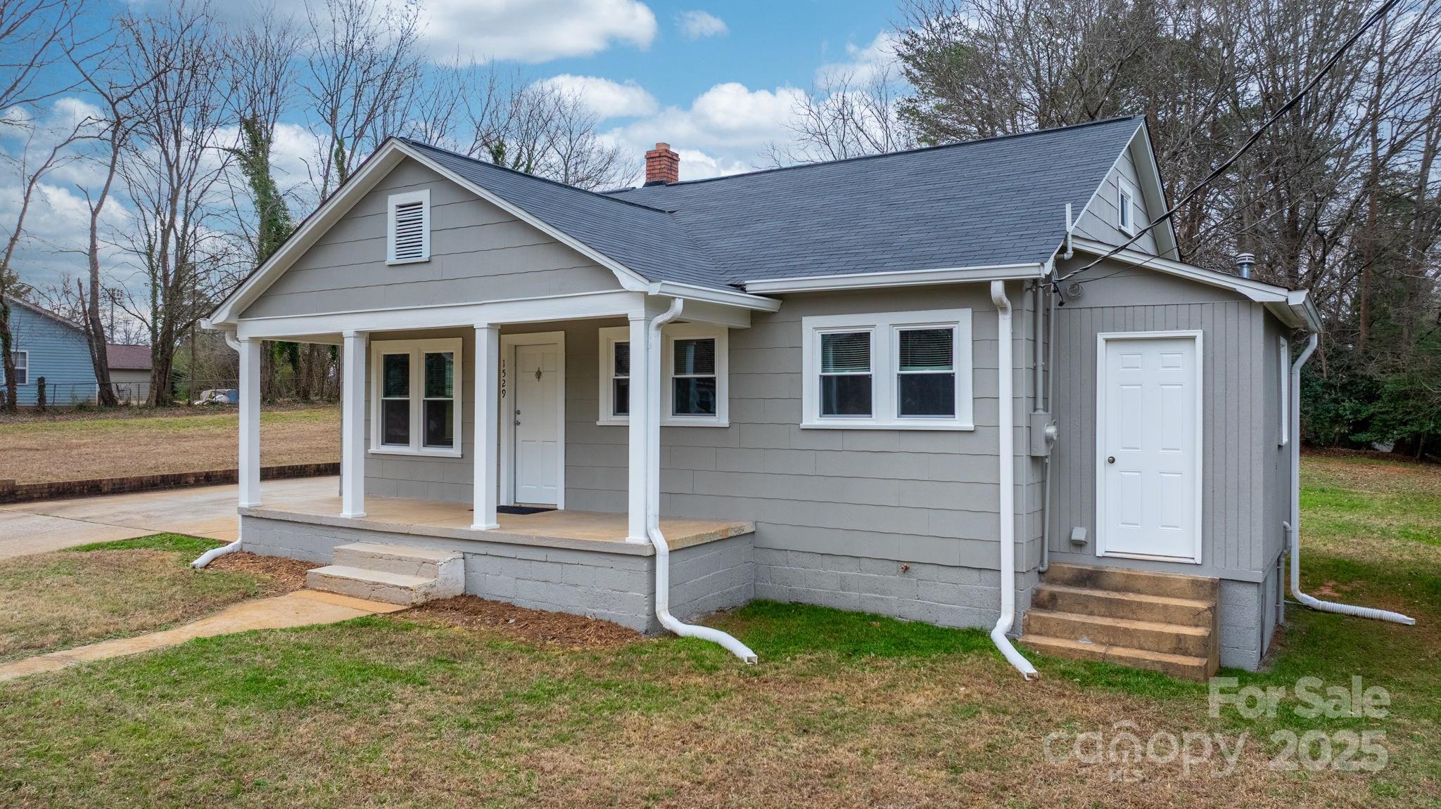 1529 4th Street NE Hickory NC 28601