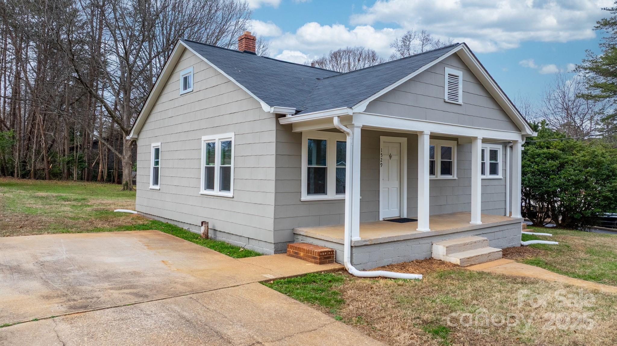 1529 4th Street NE Hickory NC 28601