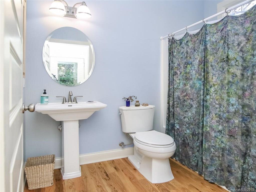 104 Estes Court Asheville NC 28806