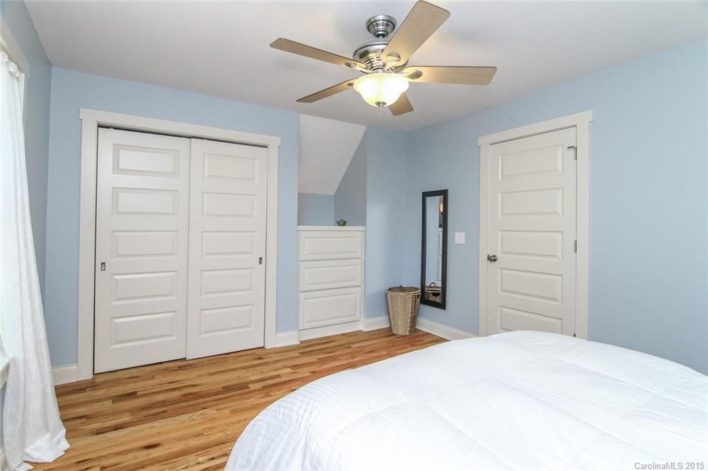 104 Estes Court Asheville NC 28806