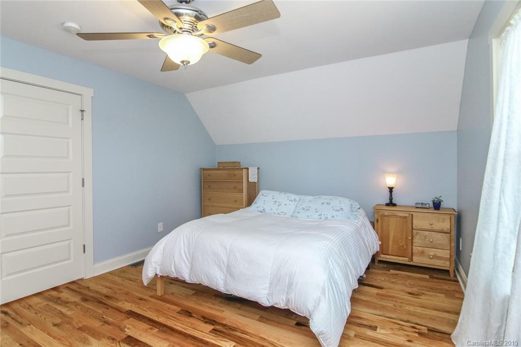 104 Estes Court Asheville NC 28806
