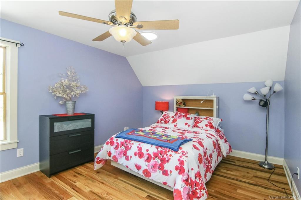 104 Estes Court Asheville NC 28806