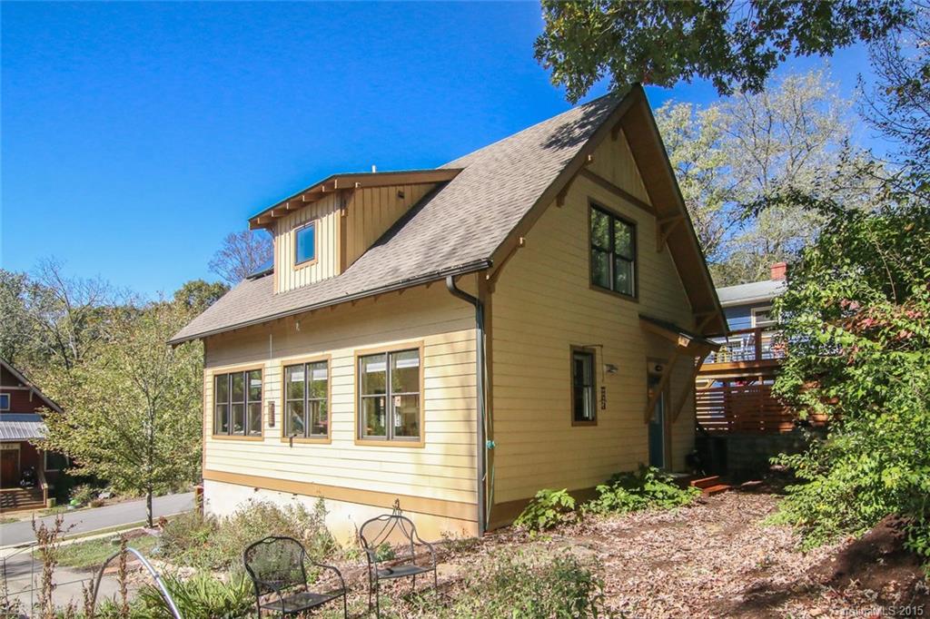 104 Estes Court Asheville NC 28806