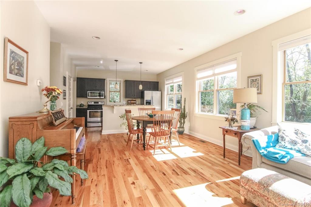 104 Estes Court Asheville NC 28806