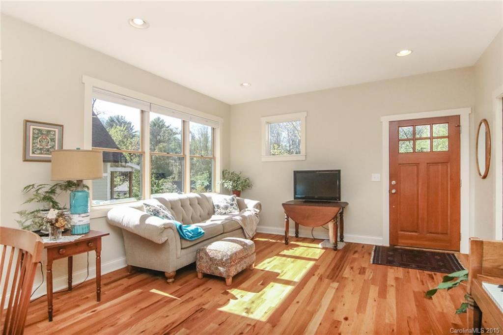 104 Estes Court Asheville NC 28806