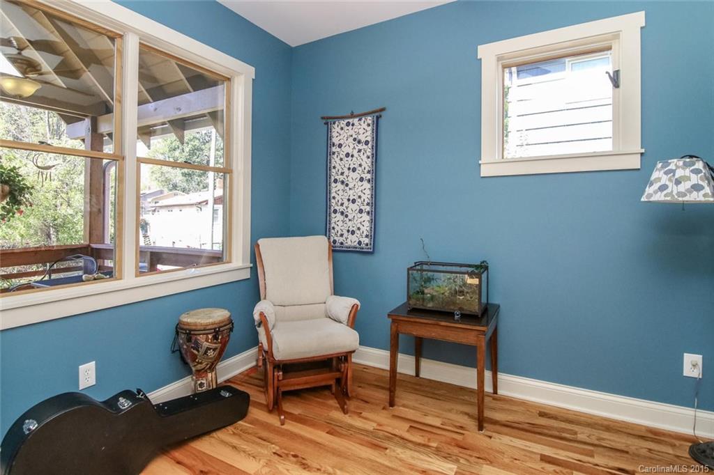 104 Estes Court Asheville NC 28806