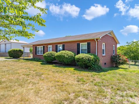 2101 Lamesa Court Lenoir NC 28645