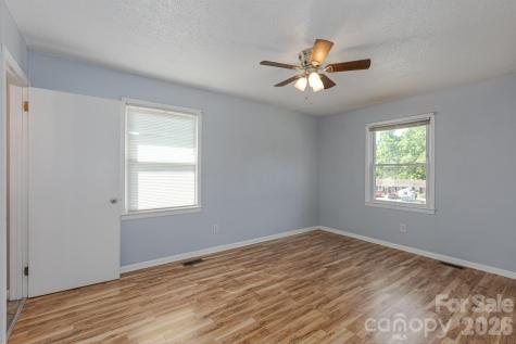 2101 Lamesa Court Lenoir NC 28645
