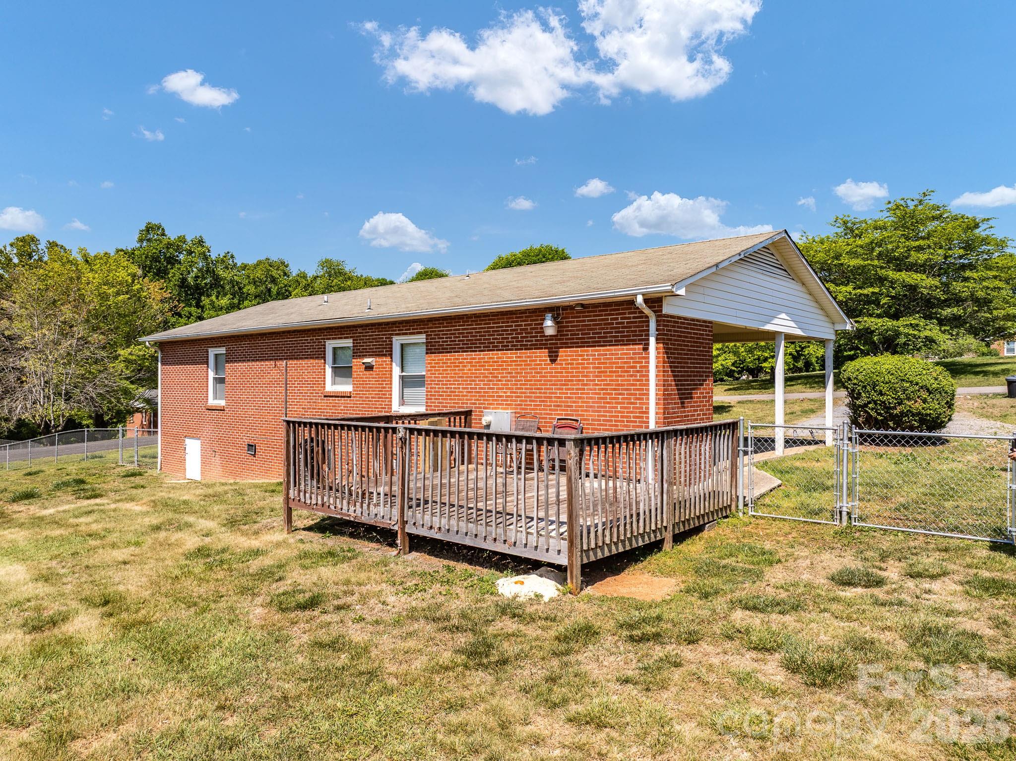 2101 Lamesa Court Lenoir NC 28645